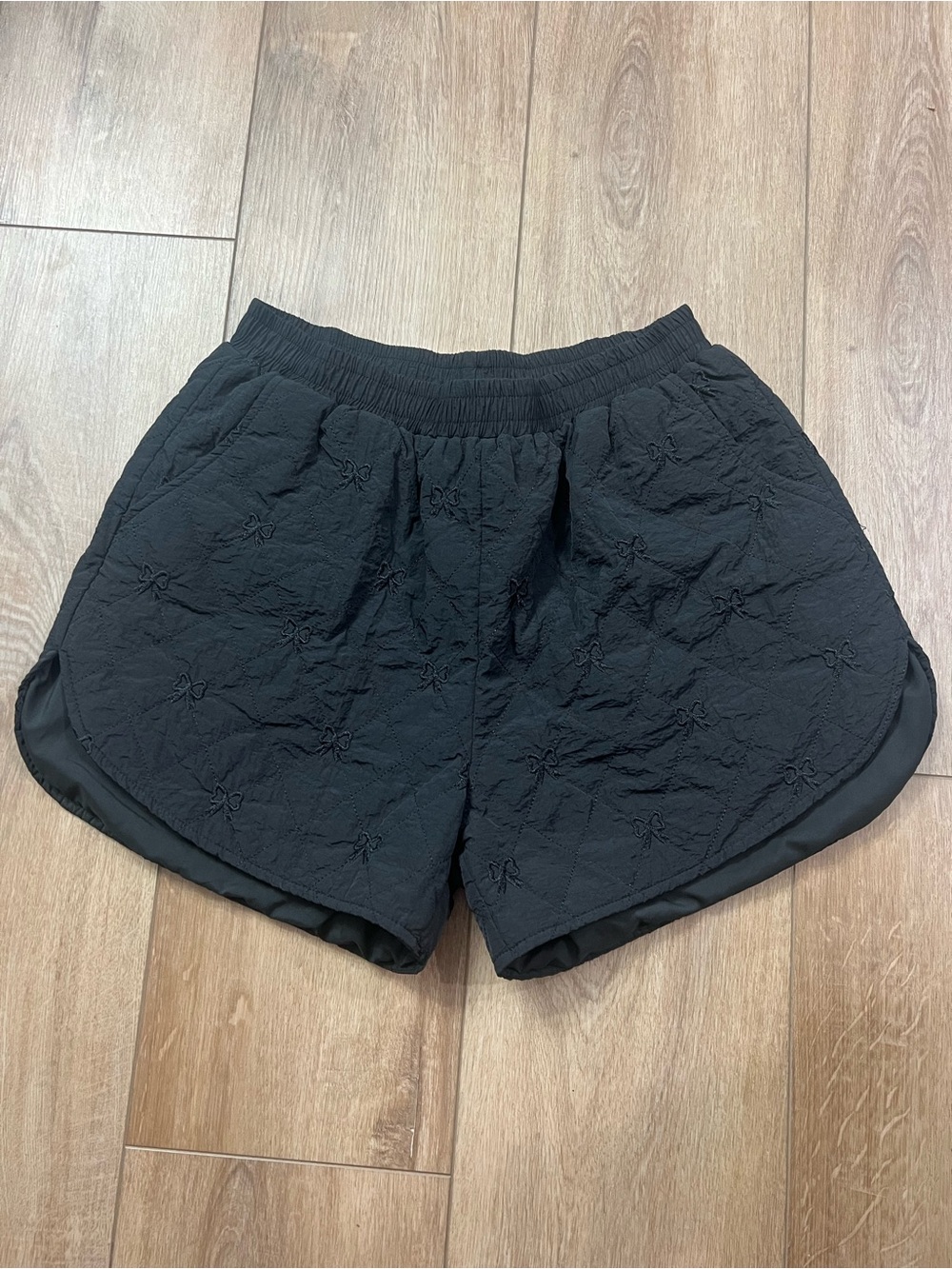 Umgee Black Ribbon Embroidered Elastic-Waist Quilted Shorts Small